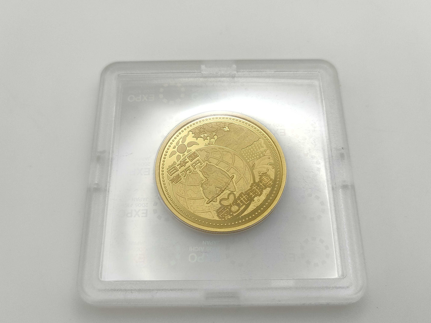 Commemorative Gold Coin of the 1950s World Exposition, K24, 15.6g, Other Small Items
