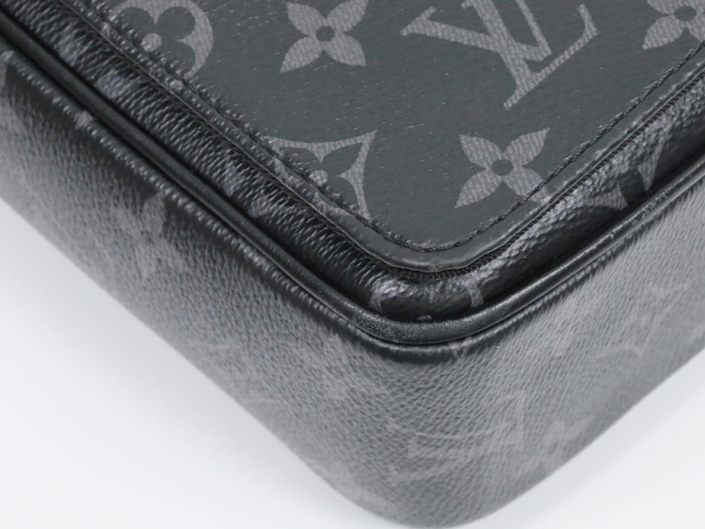 LOUIS VUITTON M46255 Eclipse District PM NV3 RFID Shoulder Bag