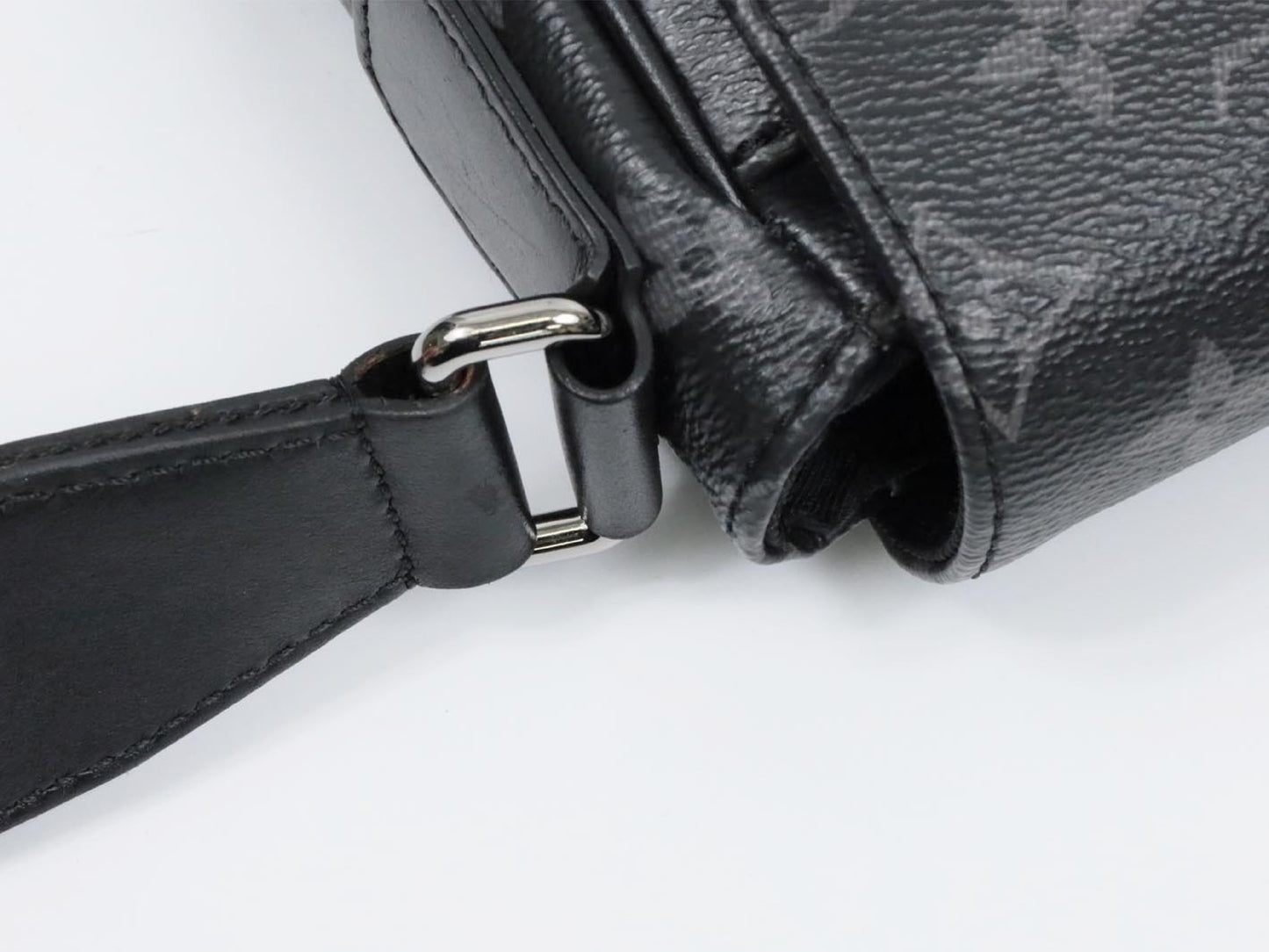 LOUIS VUITTON M46255 Eclipse District PM NV3 RFID Shoulder Bag