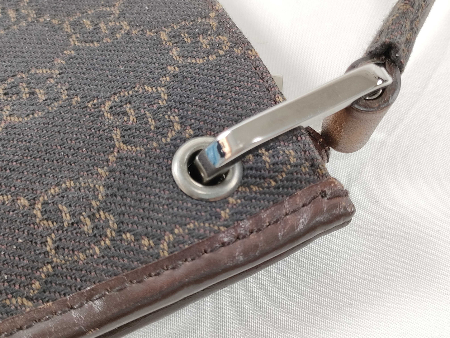 GUCCI GG Canvas Shoulder Bag