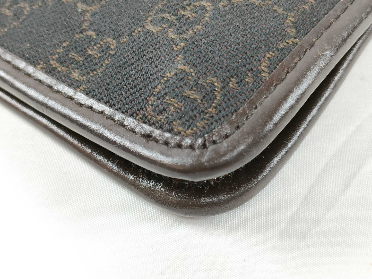 GUCCI GG Canvas Shoulder Bag