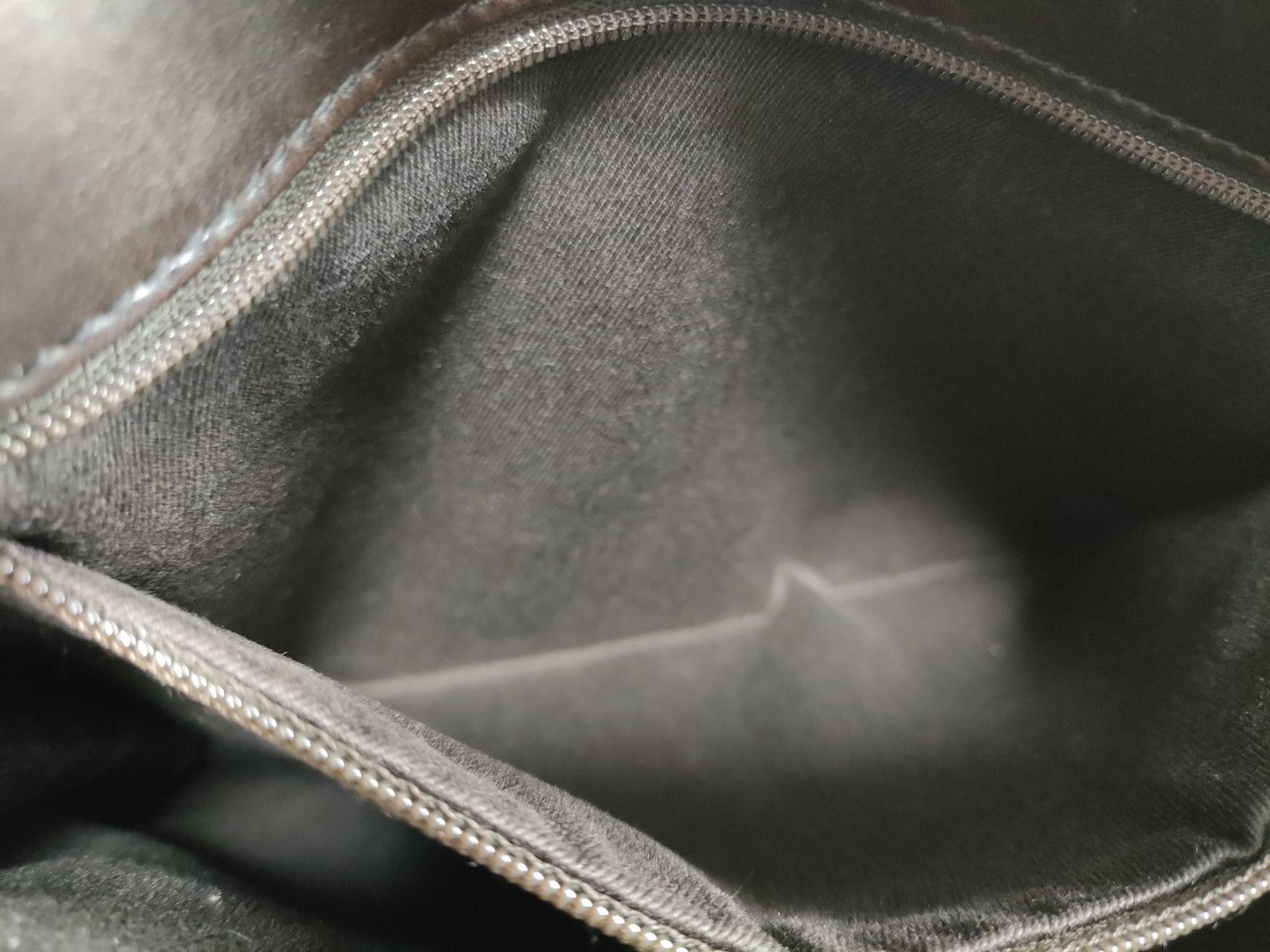 GUCCI GG Canvas Shoulder Bag