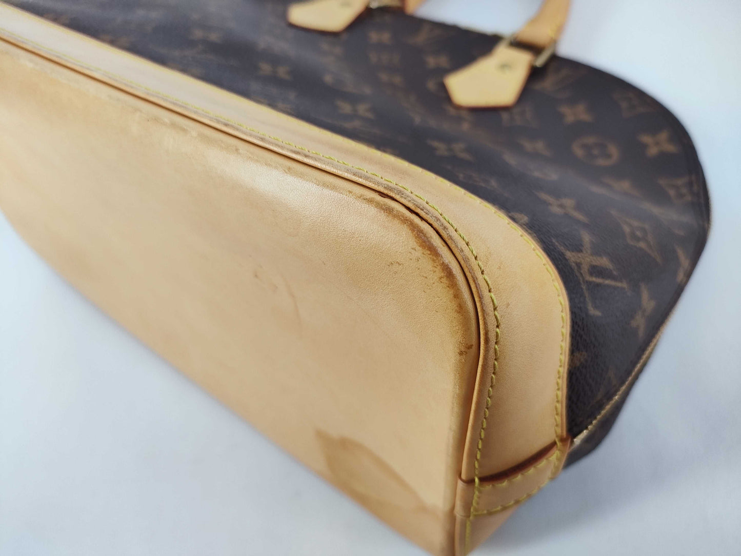 LOUIS VUITTON M51130 Monogram Louis Vuitton Alma M51130 Handbag