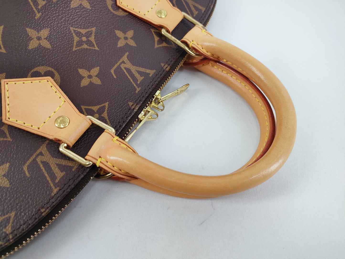 LOUIS VUITTON Monogram Louis Vuitton Alma Handbag