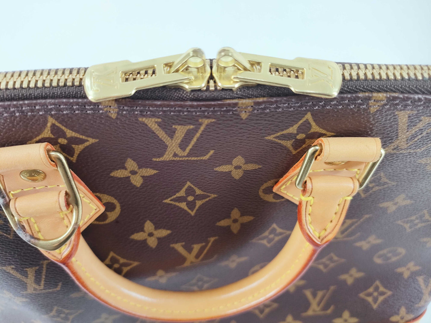 LOUIS VUITTON Monogram Louis Vuitton Alma Handbag