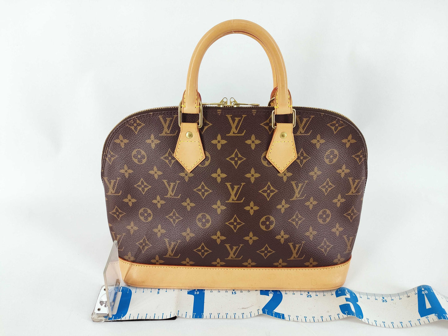 LOUIS VUITTON Monogram Louis Vuitton Alma Handbag