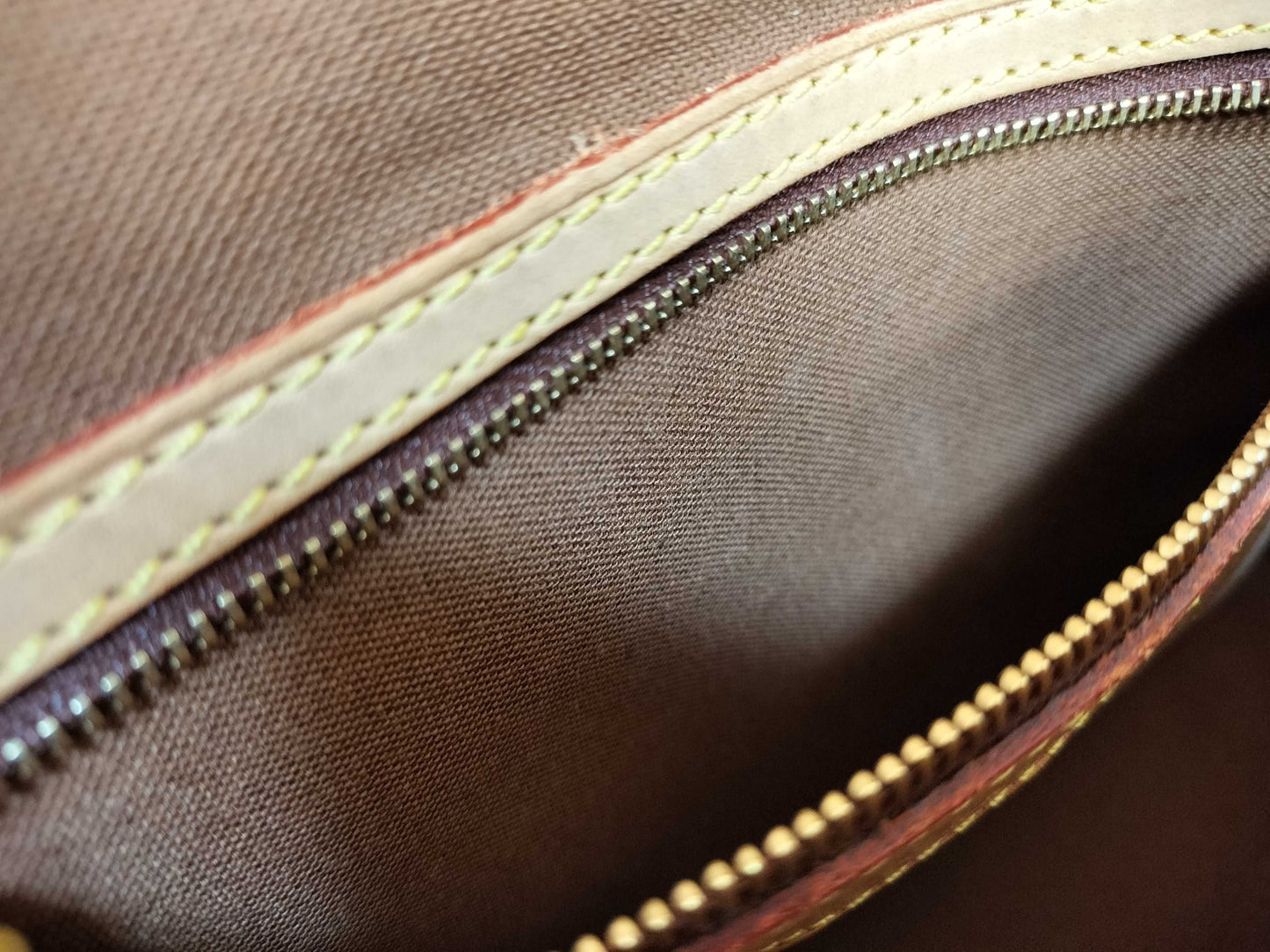 LOUIS VUITTON M42250 Monogram Louis Vuitton Sologne/M42250/SL00 13 Shoulder Bag