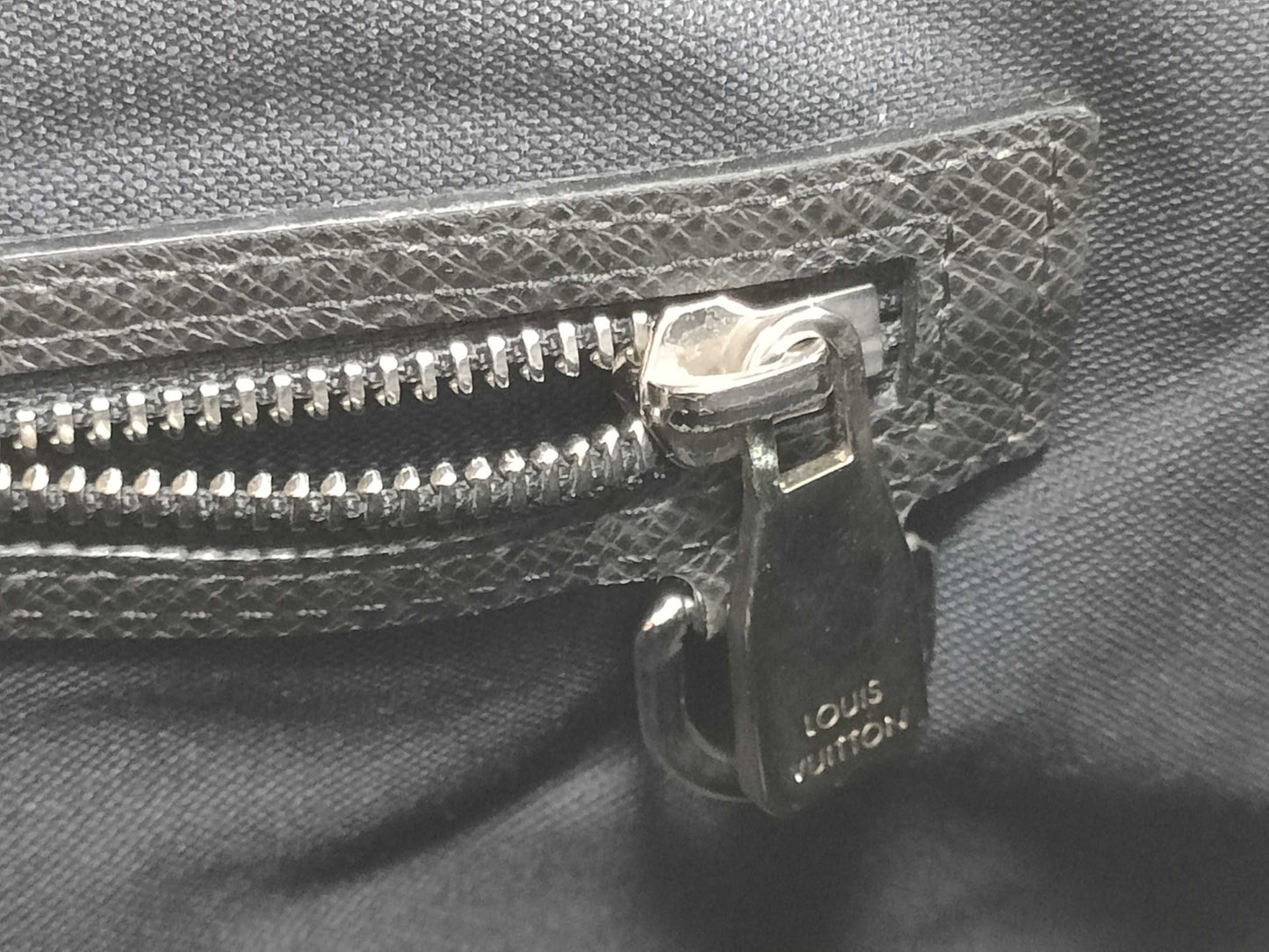 LOUIS VUITTON M 32627 Taiga LV Shoulder Bag