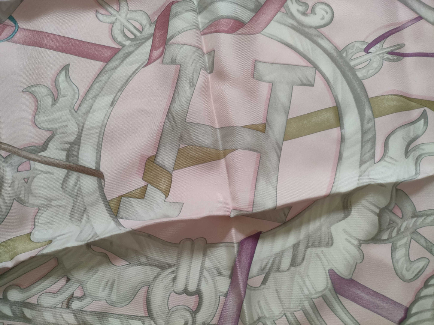 HERMES Carré 90 ATTRAPE TES REVES Catch Your Dream Pink Silk Other Accessories