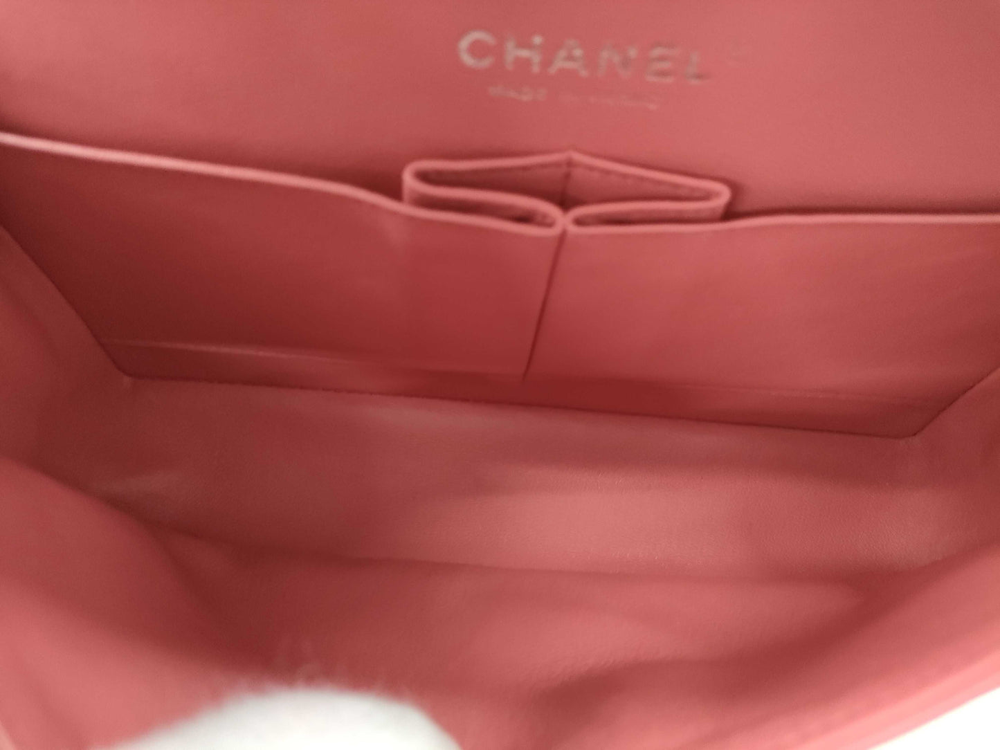CHANEL V-stitch chain shoulder bag