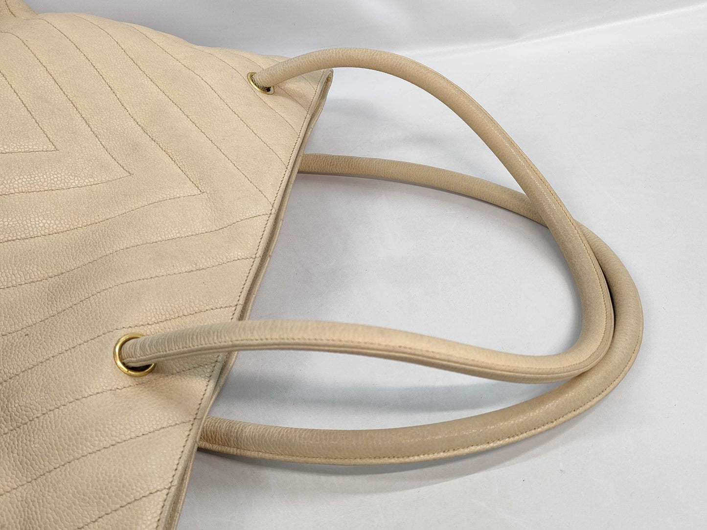 CHANEL Caviar Skin Chanel Hand Tote Bag