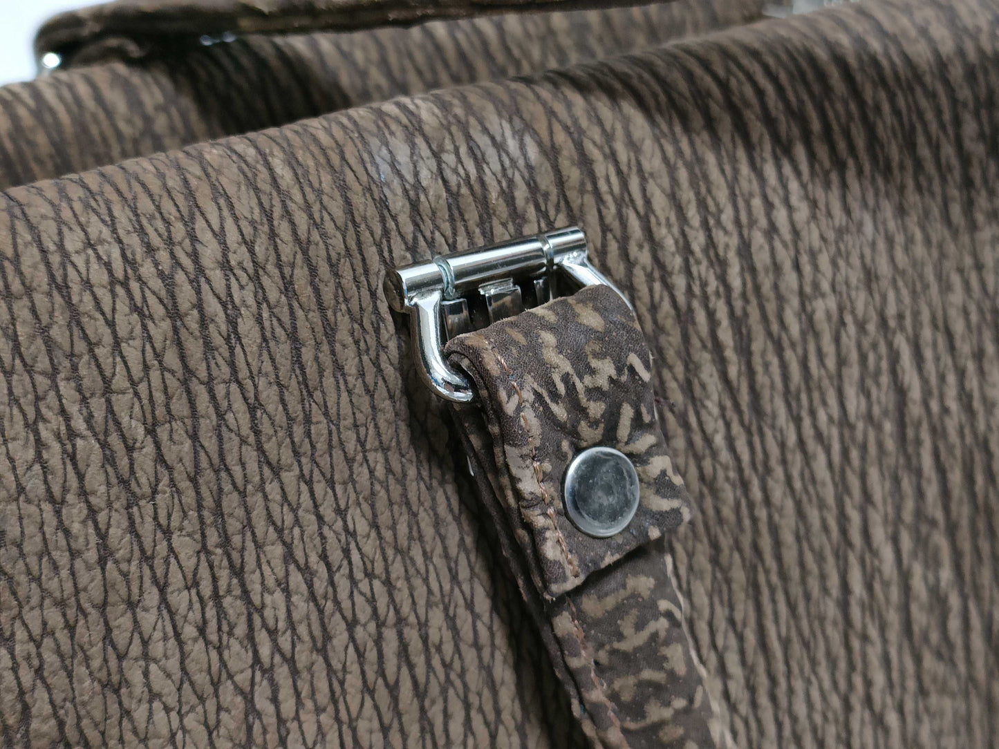 JRA Sharkskin Handbag Brown Handbag