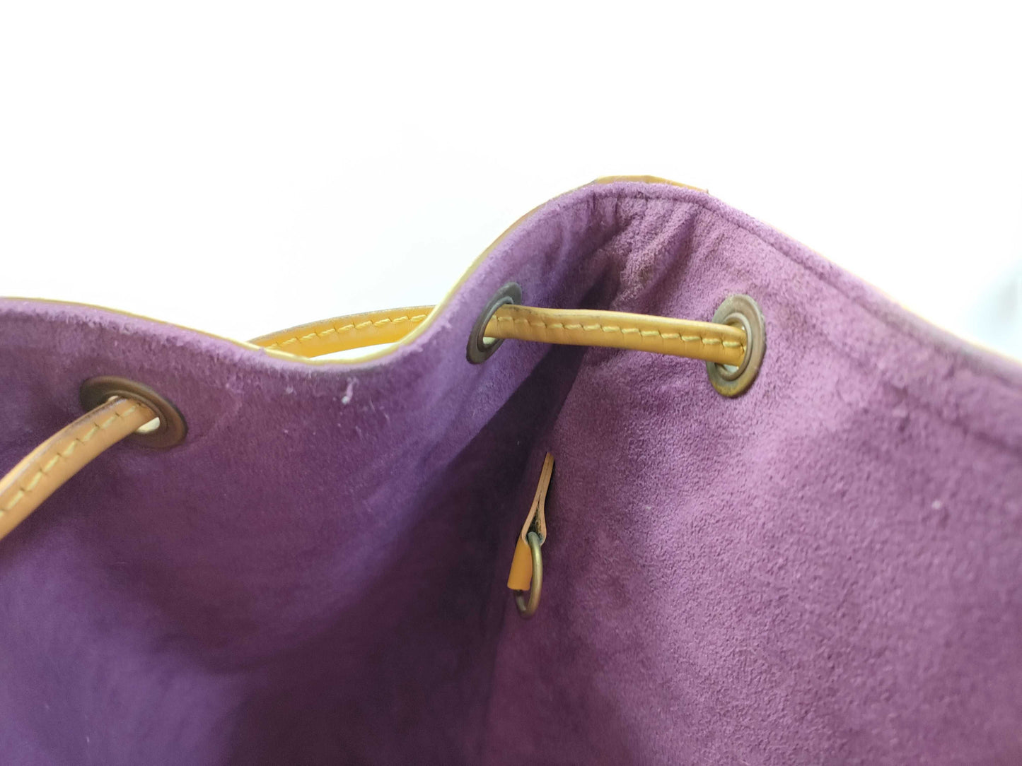 LOUIS VUITTON Epi LV Epi Noe M44009 SP0997 Shoulder Bag