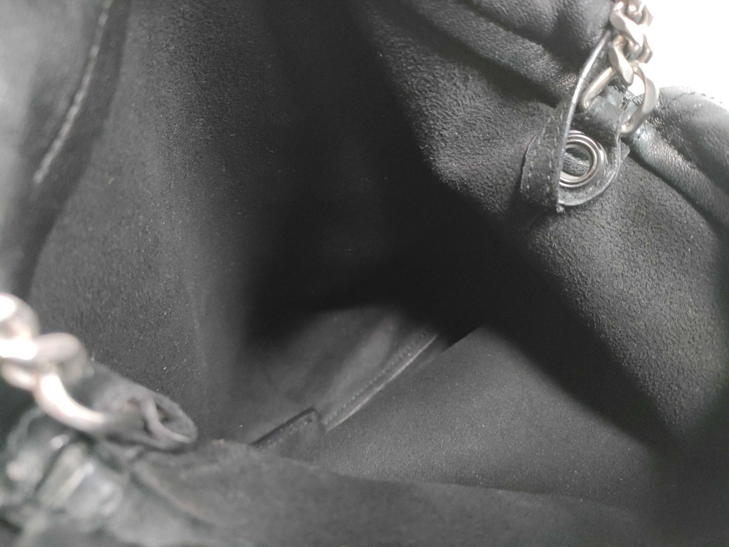 SAINT LAURENT 583328 Drawstring Shoulder Bag in Black Leather