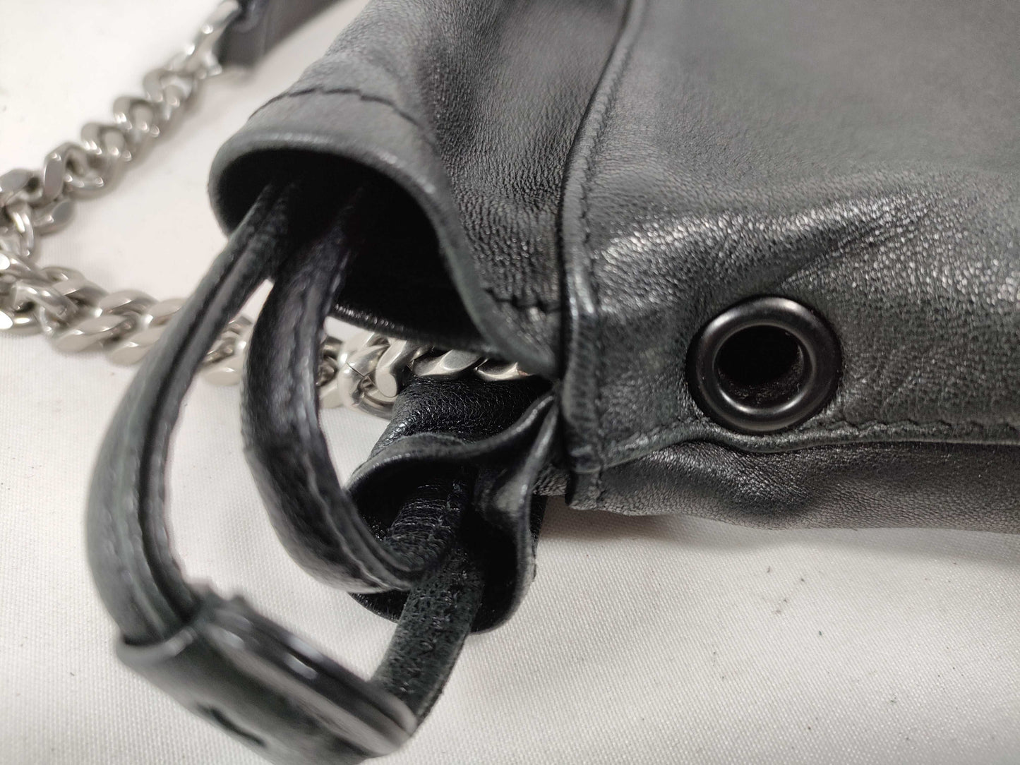 SAINT LAURENT 583328 Drawstring Shoulder Bag in Black Leather