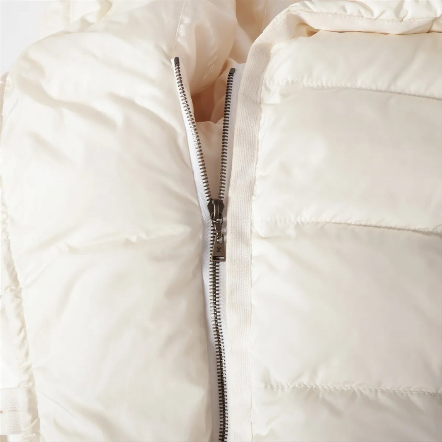 LOUIS VUITTON Nylon Down Jacket, Size 36, Detachable Belt, Logo Button Jacket