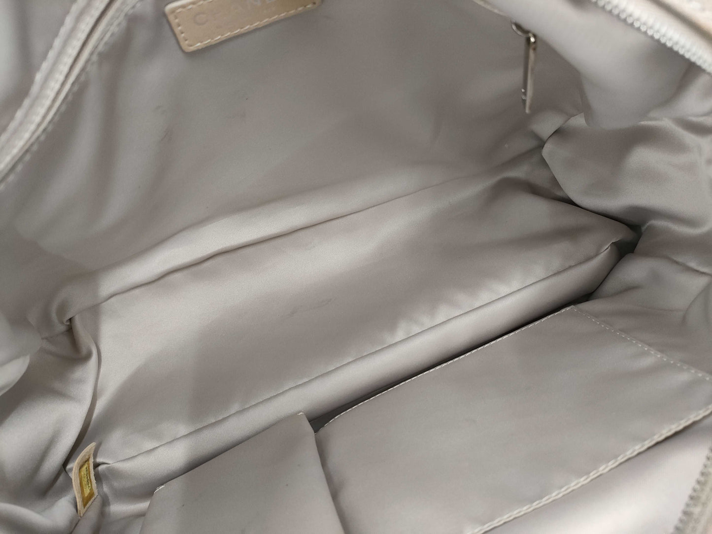 CHANEL Caviar Matelasse Chain Shoulder Bag with Silver Hardware
