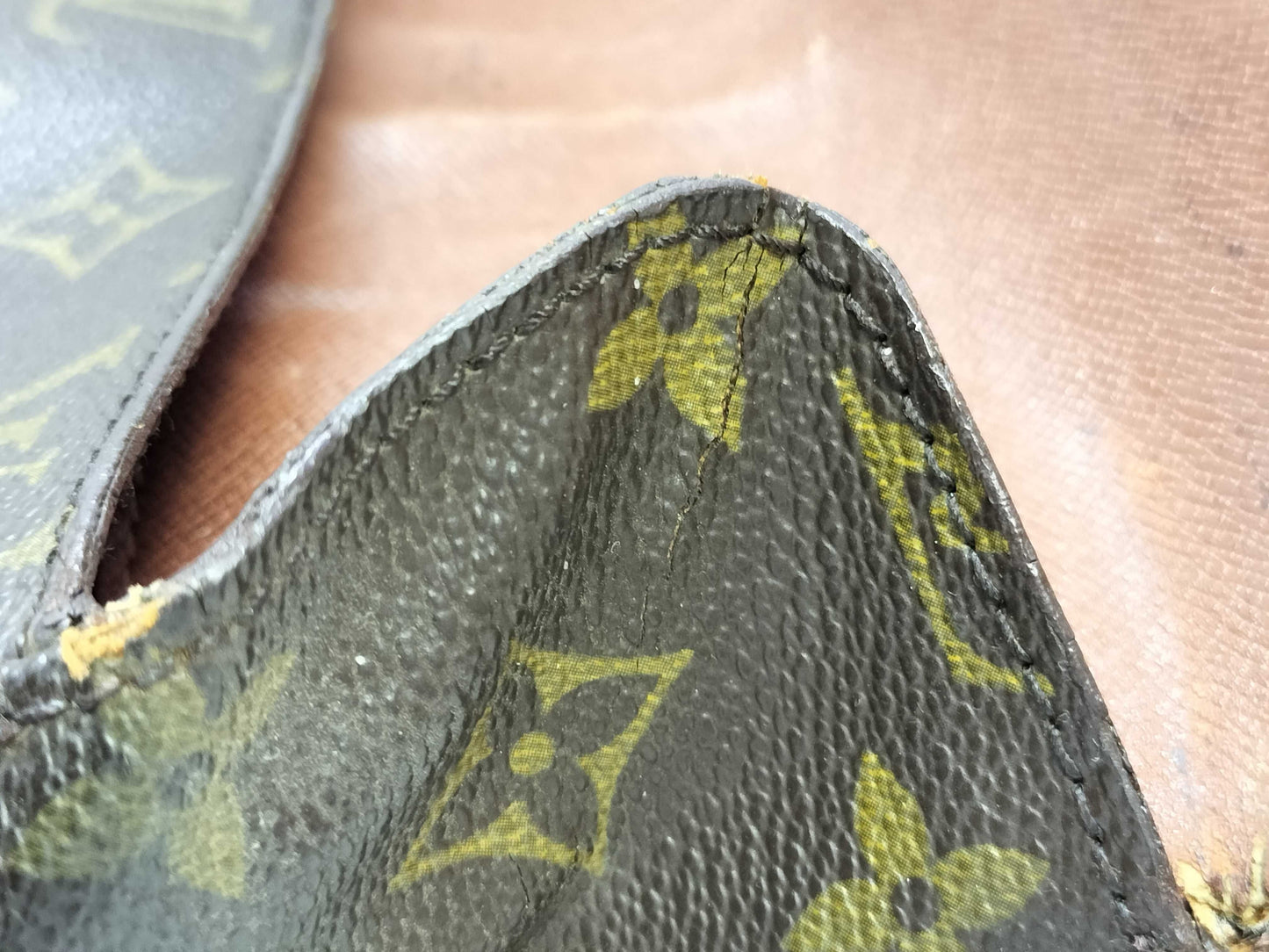 LOUIS VUITTON Monogram Saint-Cloud 884VI Shoulder Bag