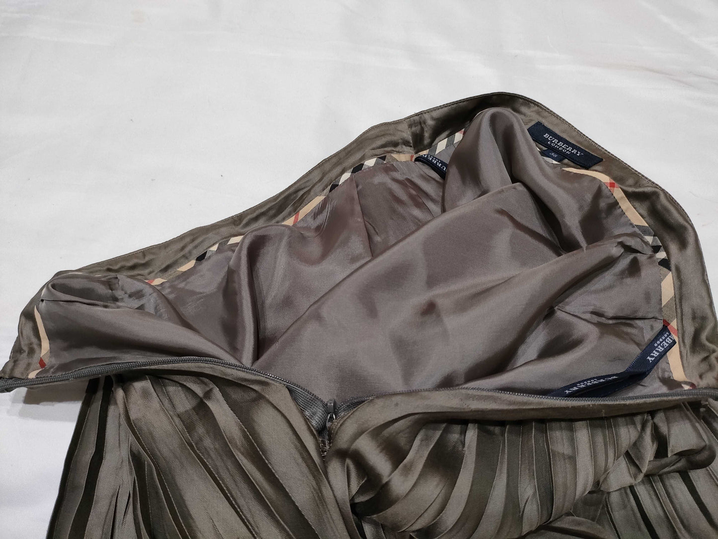 BURBERRY BURBERRY LONDON Burberry pleated skirt size 38 skirt