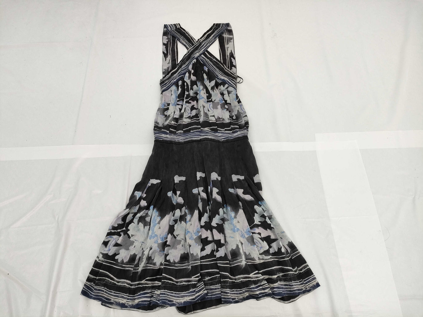CHANEL Vintage Dress 06P P28235 100% Silk Camellia Button Size 36 Dress