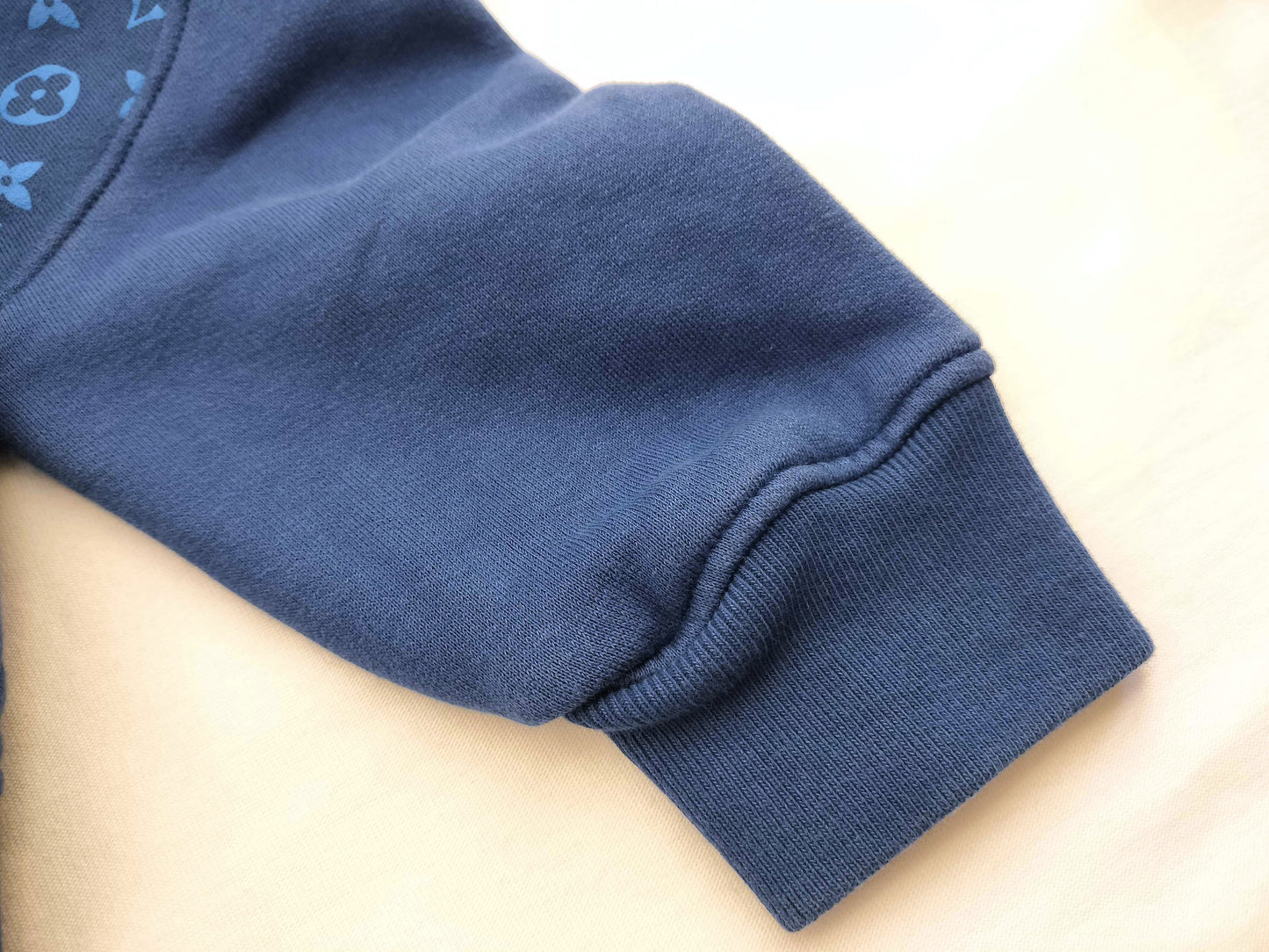 LOUIS VUITTON Monogram Circle Cut Hoodie 22AW Men's Tops
