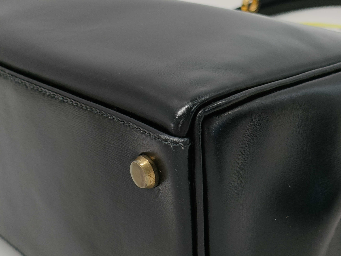 HERMES Kelly 28 Box Calf Leather Handbag with Inner Stitching and Black L Marking