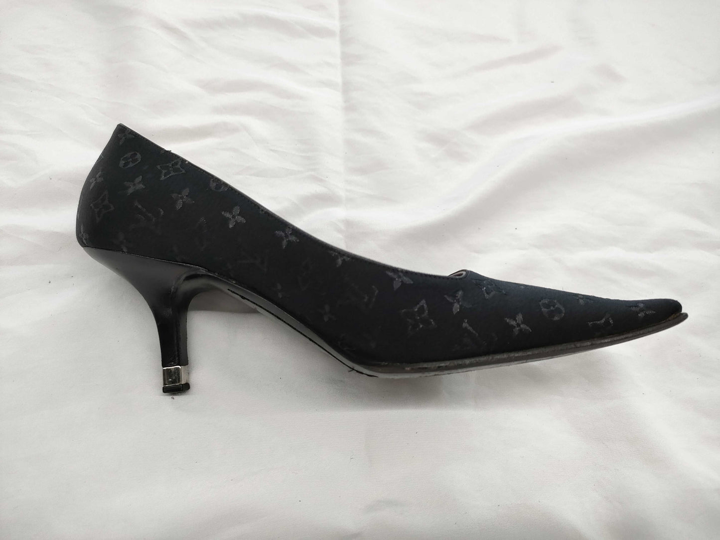 LOUIS VUITTON LOUIS VUITTON Louis Vuitton Monogram Mini Heel Pumps Size 35