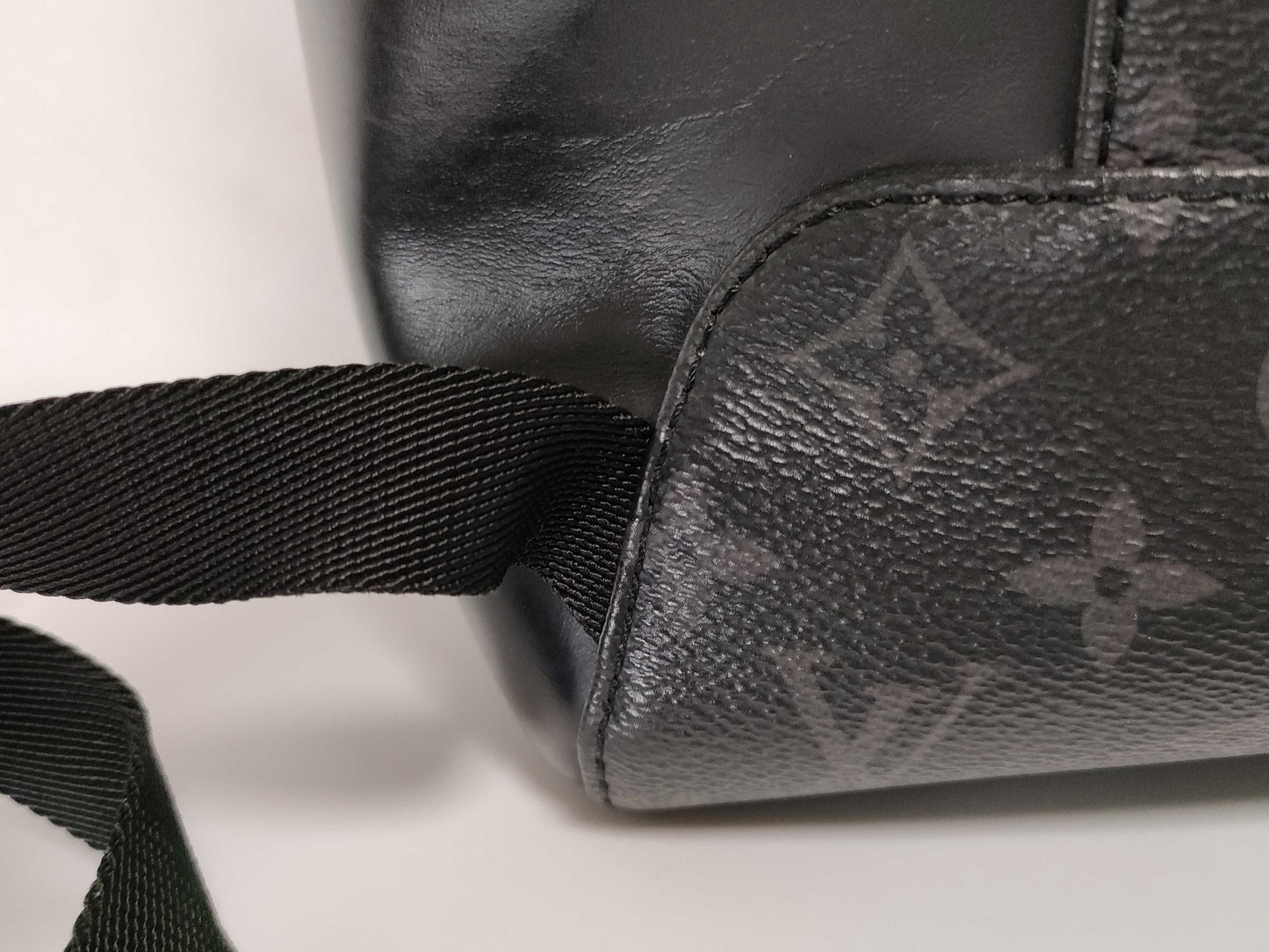 LOUIS VUITTON M40527 LOUIS VUITTON Louis Vuitton M40527 Monogram Eclipse Explorer Backpack