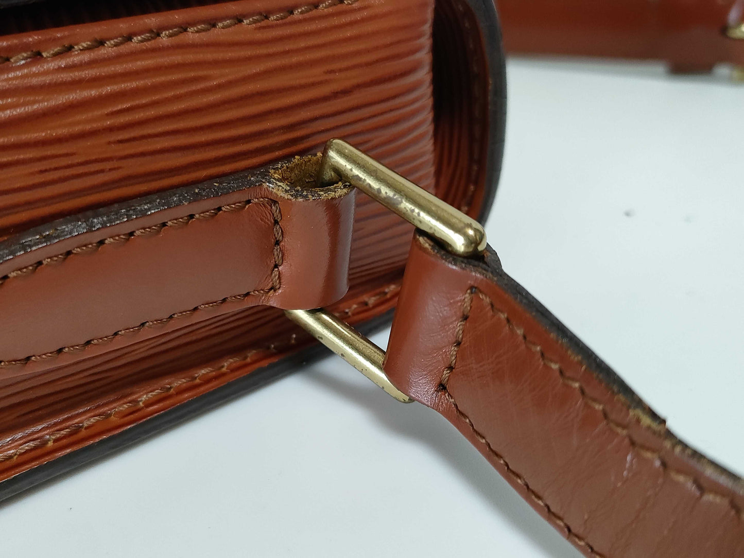 LOUIS VUITTON M52193 Epi Leather Brown Shoulder Bag