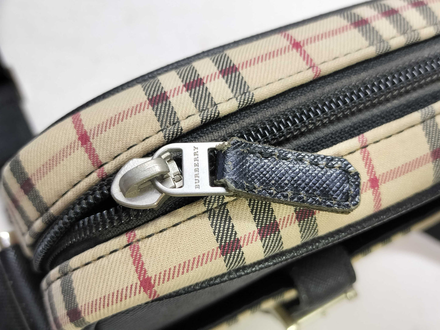 BURBERRY Nova Check Shoulder Bag