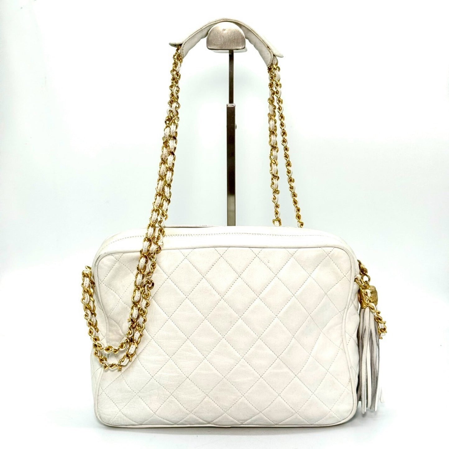 CHANEL Matelasse Lambskin Coco Mark Fringed Chain Shoulder Bag White No Serial Number Seal Shoulder Bag