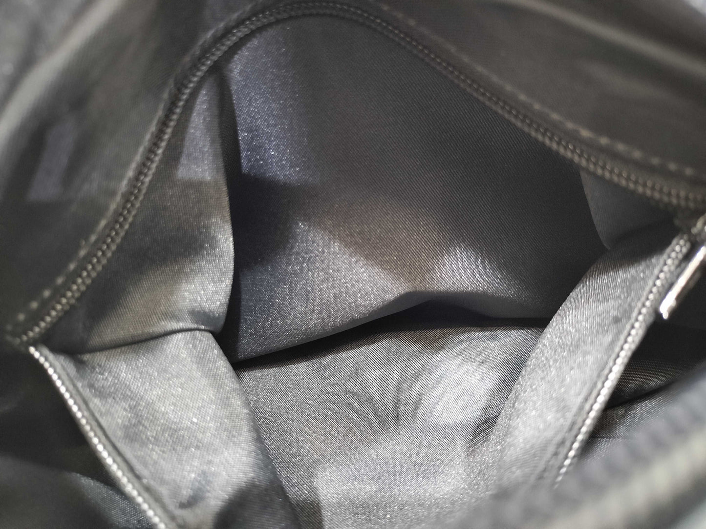 GIVENCHY GIVENCHY logo leather handbag with gold hardware