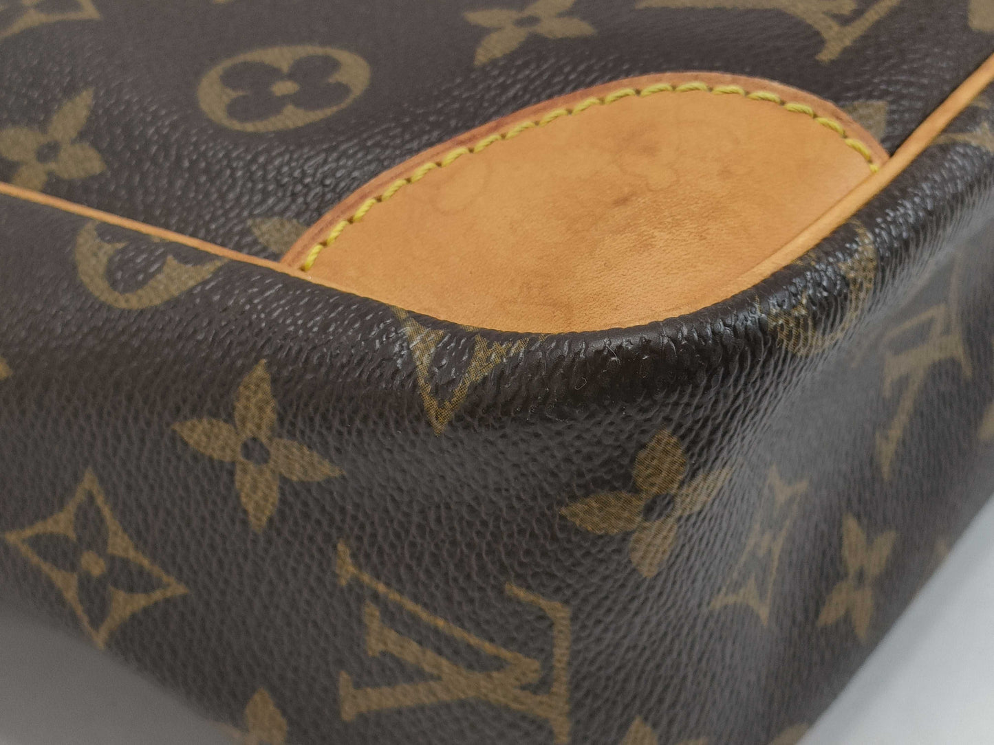 LOUIS VUITTON Monogram Trocadero 30 Shoulder Bag