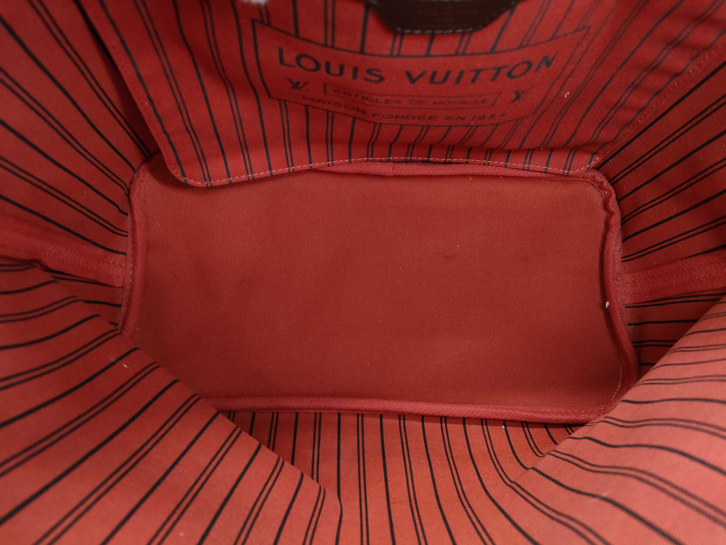 LOUIS VUITTON Damier Neverfull MM Tote Bag with Pouch