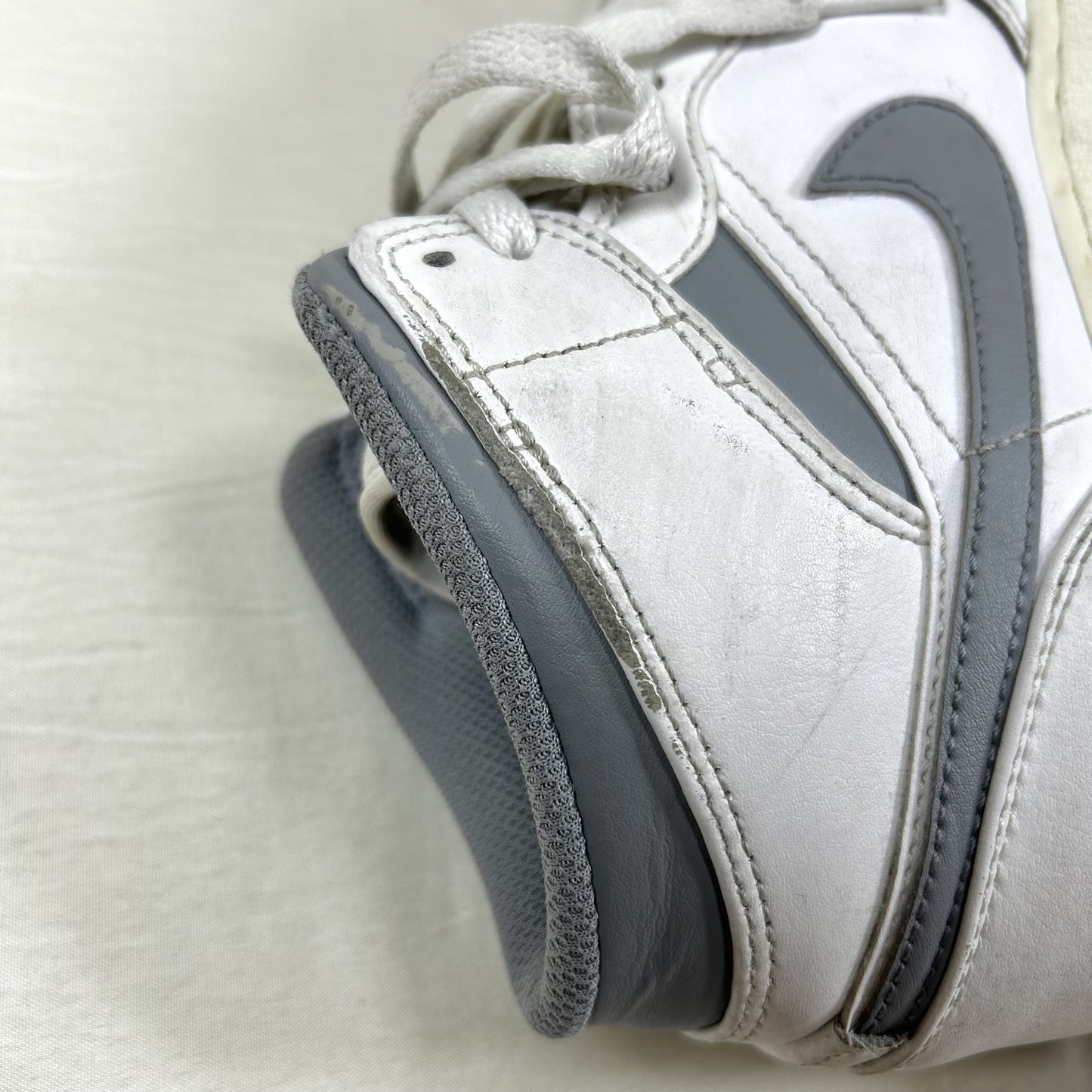 Nike Air Jordan 1 Mid 25cm Sneakers