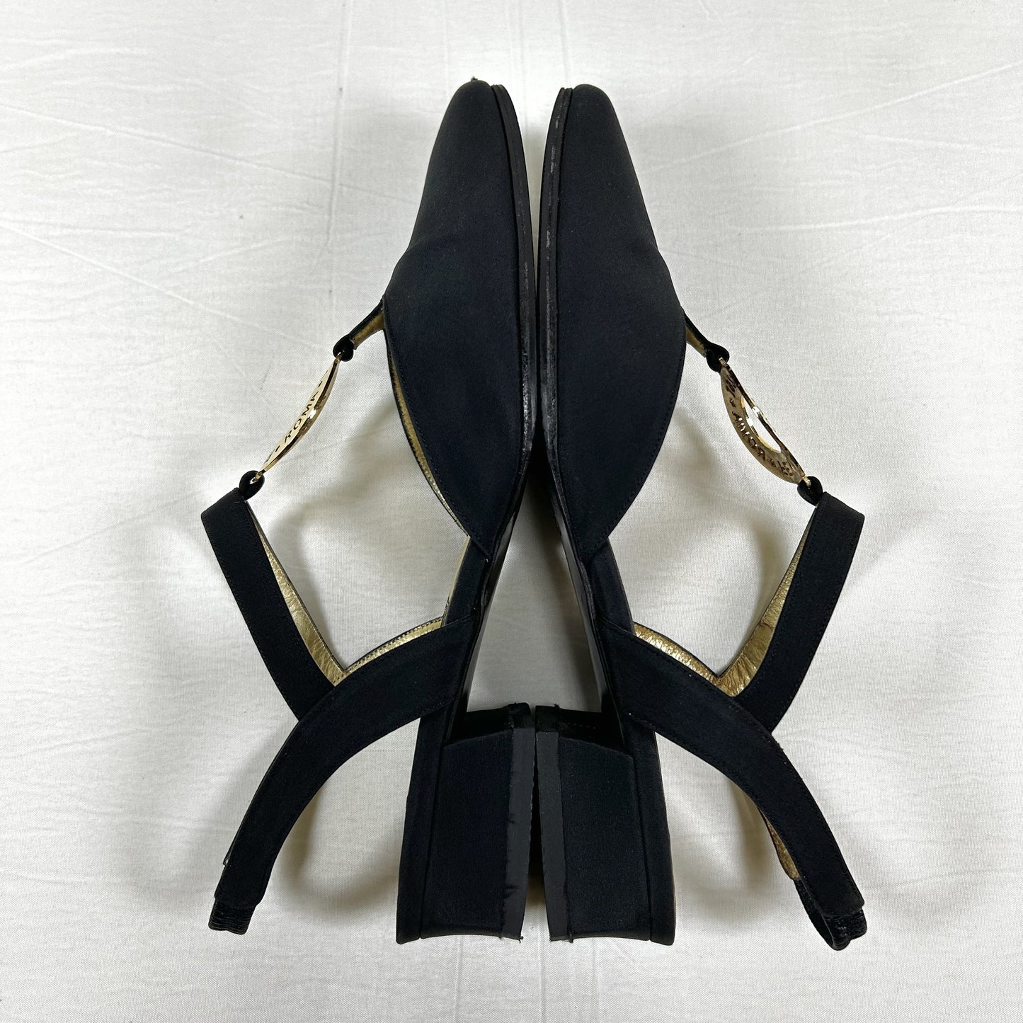 FENDI Medallion-embellished slingback pumps, size 36 1/2