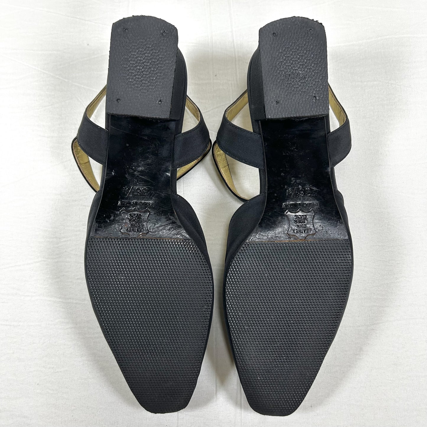 FENDI Medallion-embellished slingback pumps, size 36 1/2