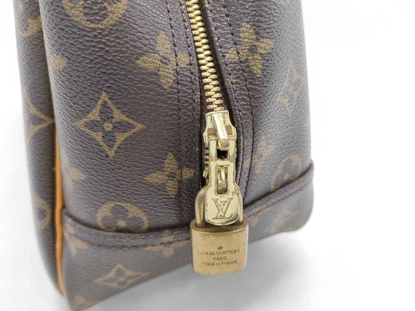 LOUIS VUITTON Louis Vuitton Monogram Deauville Thin Handbag