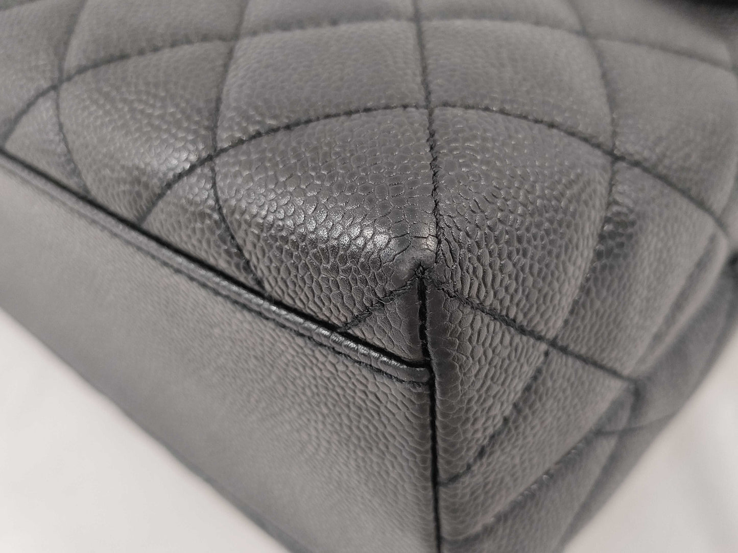 CHANEL Caviar Skin Brand Handbag 73066 Handbag