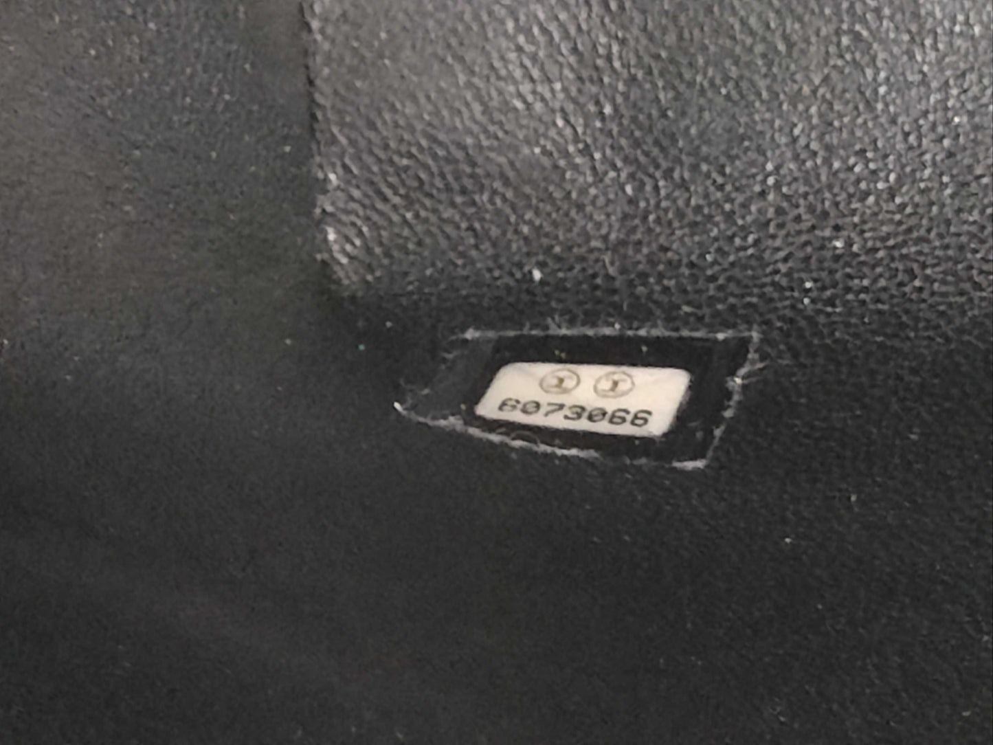 CHANEL Caviar Skin Brand Handbag 73066 Handbag