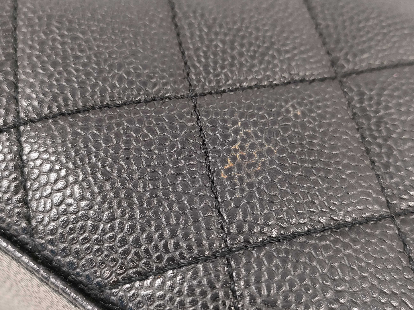 CHANEL Caviar Skin Brand Handbag 73066 Handbag