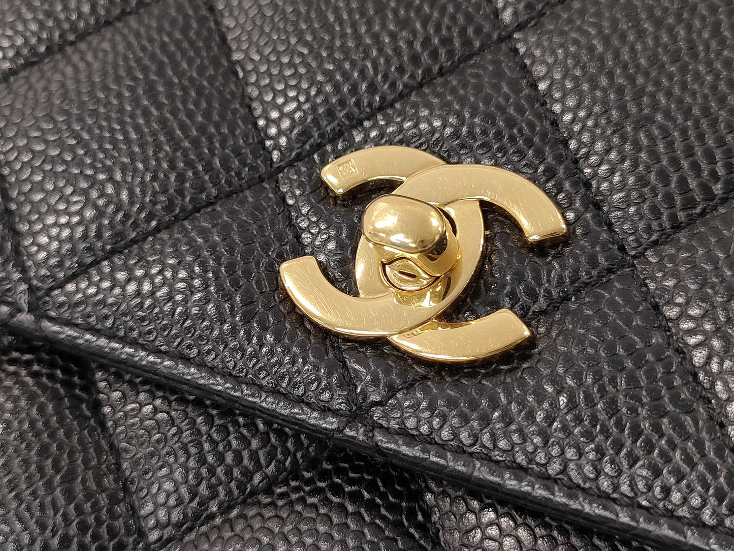 CHANEL Caviar Skin Brand Handbag 73066 Handbag