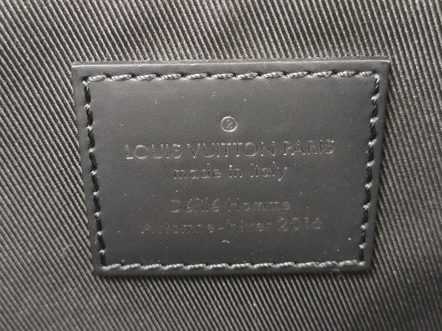 LOUIS VUITTON Monogram Eclipse Messenger Voyage Shoulder Bag M40511IC