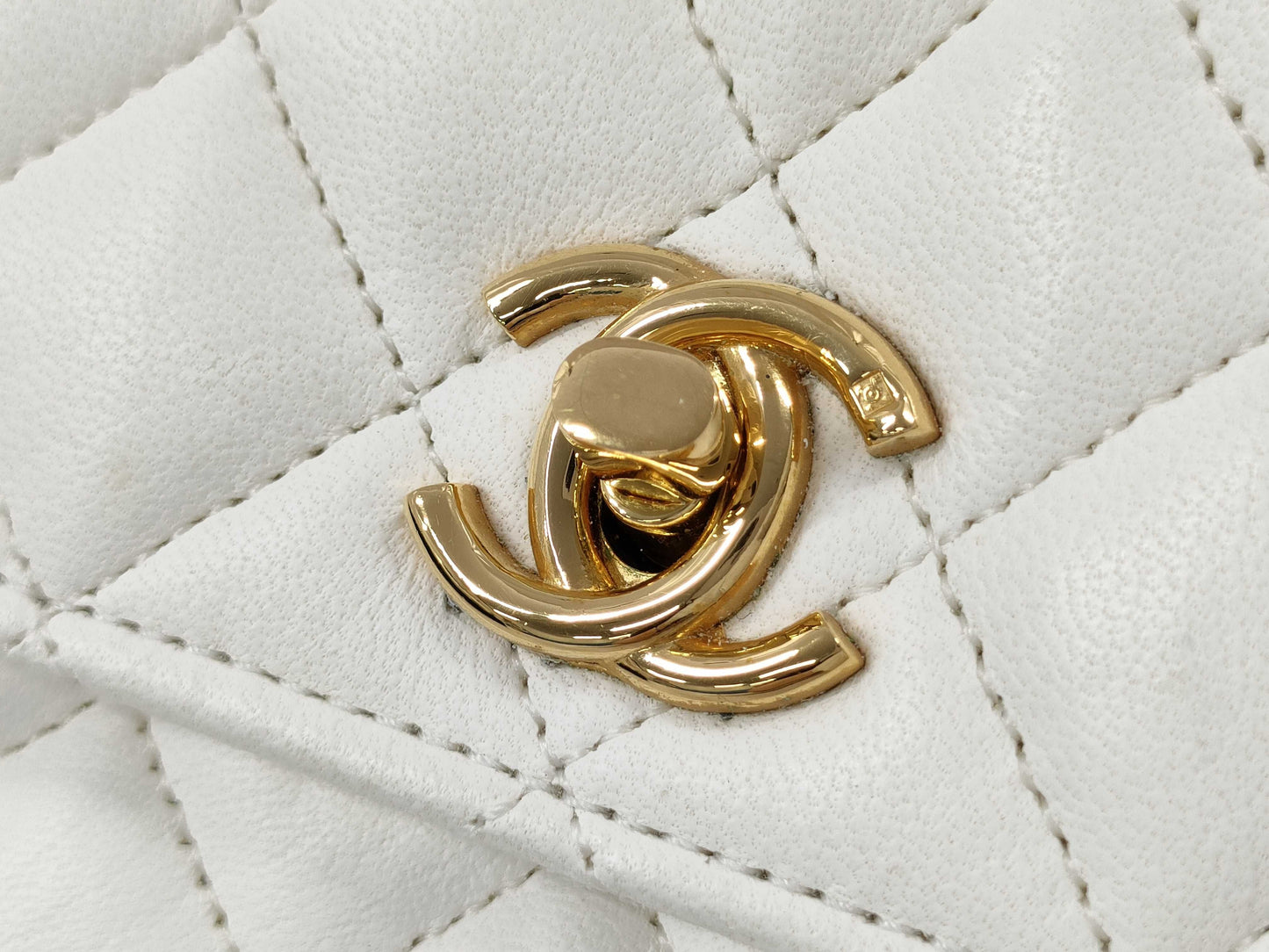 CHANEL Matelasse Lambskin Brand Bag, White Shoulder Bag