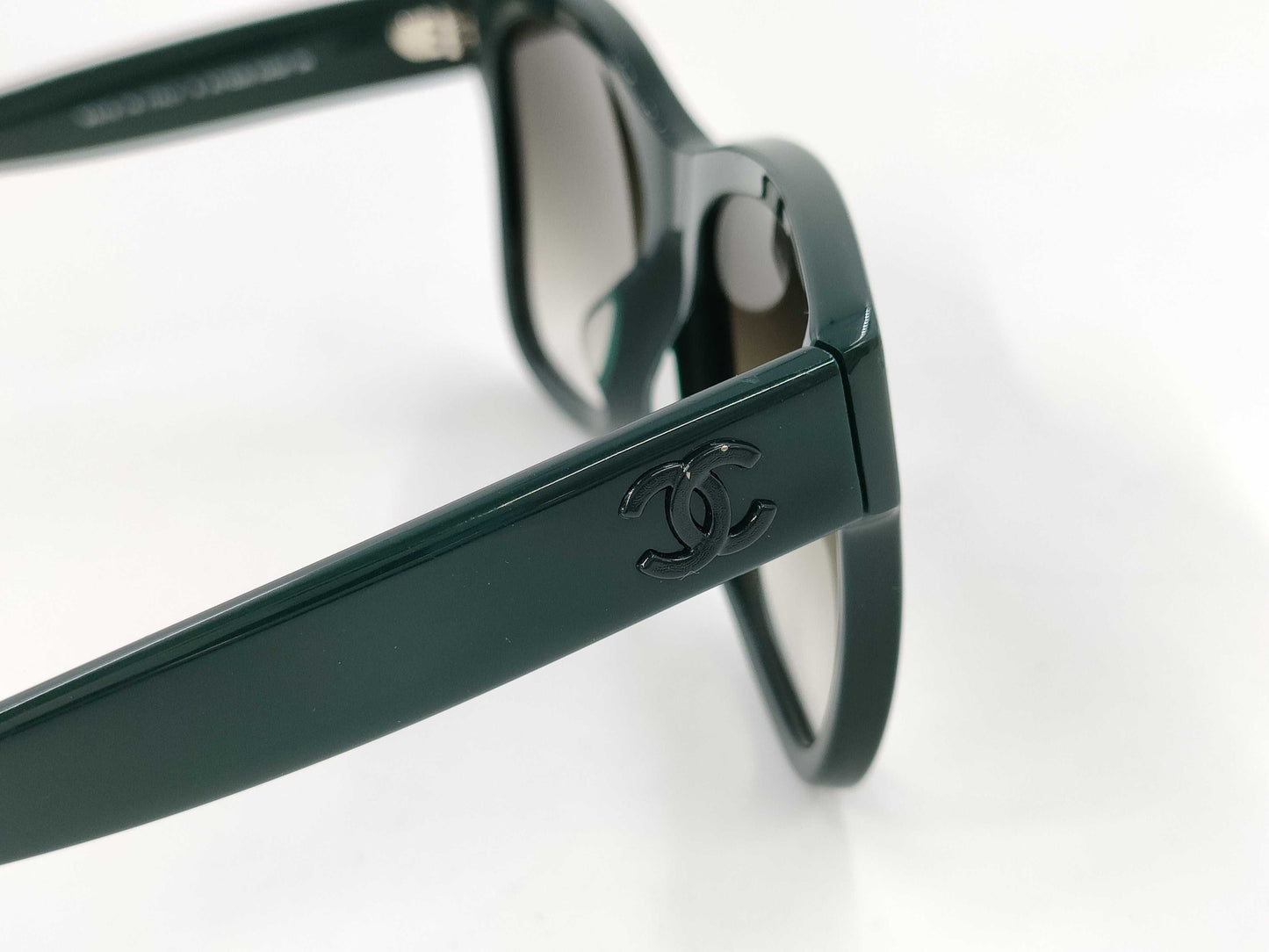 CHANEL CHANEL Coco Mark Sunglasses with Mirror Lenses A71233 Moss Green Matelasse Case Included Sunglasses/Eyeglasses