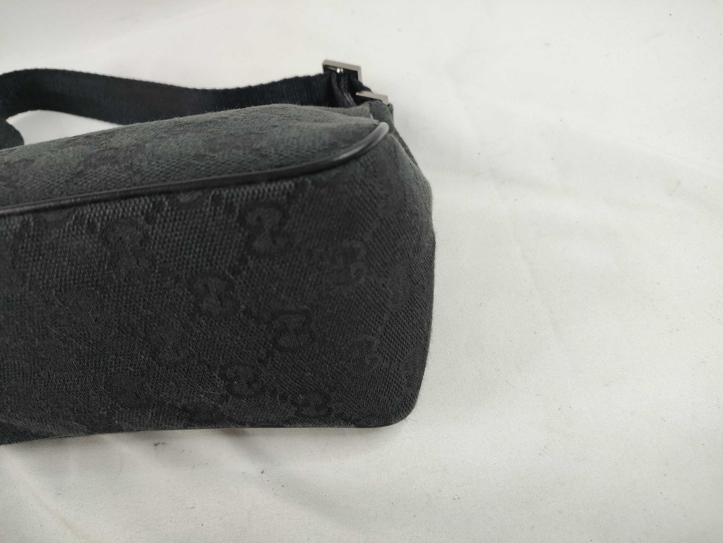 GUCCI GG Canvas Shoulder Bag 106644