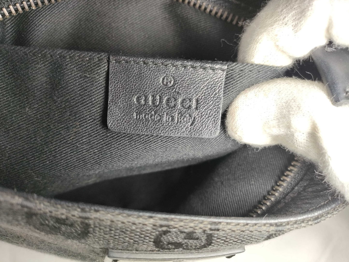 GUCCI GG Canvas Shoulder Bag 106644