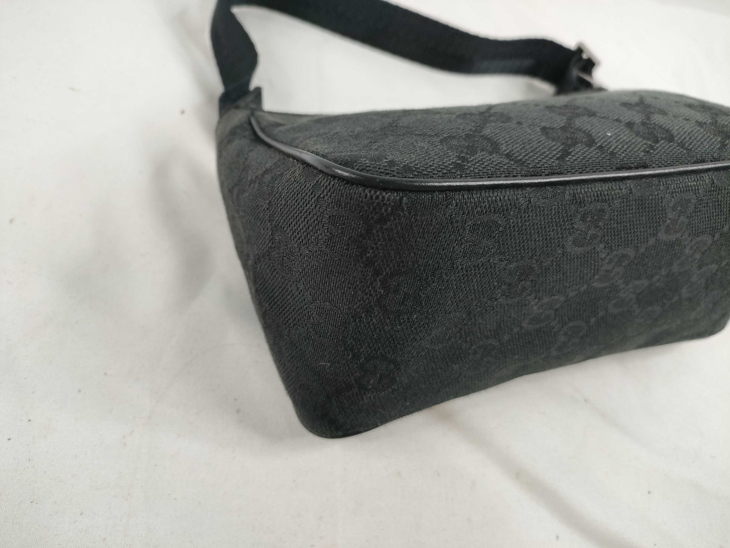 GUCCI GG Canvas Shoulder Bag 106644