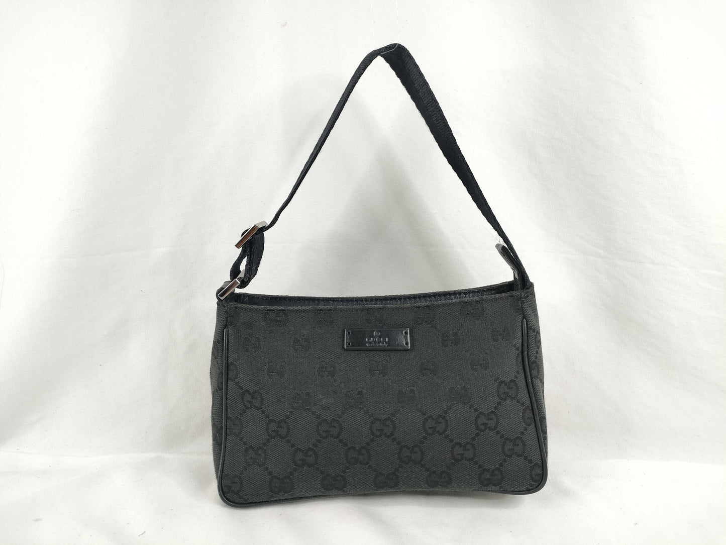 GUCCI GG Canvas Shoulder Bag 106644