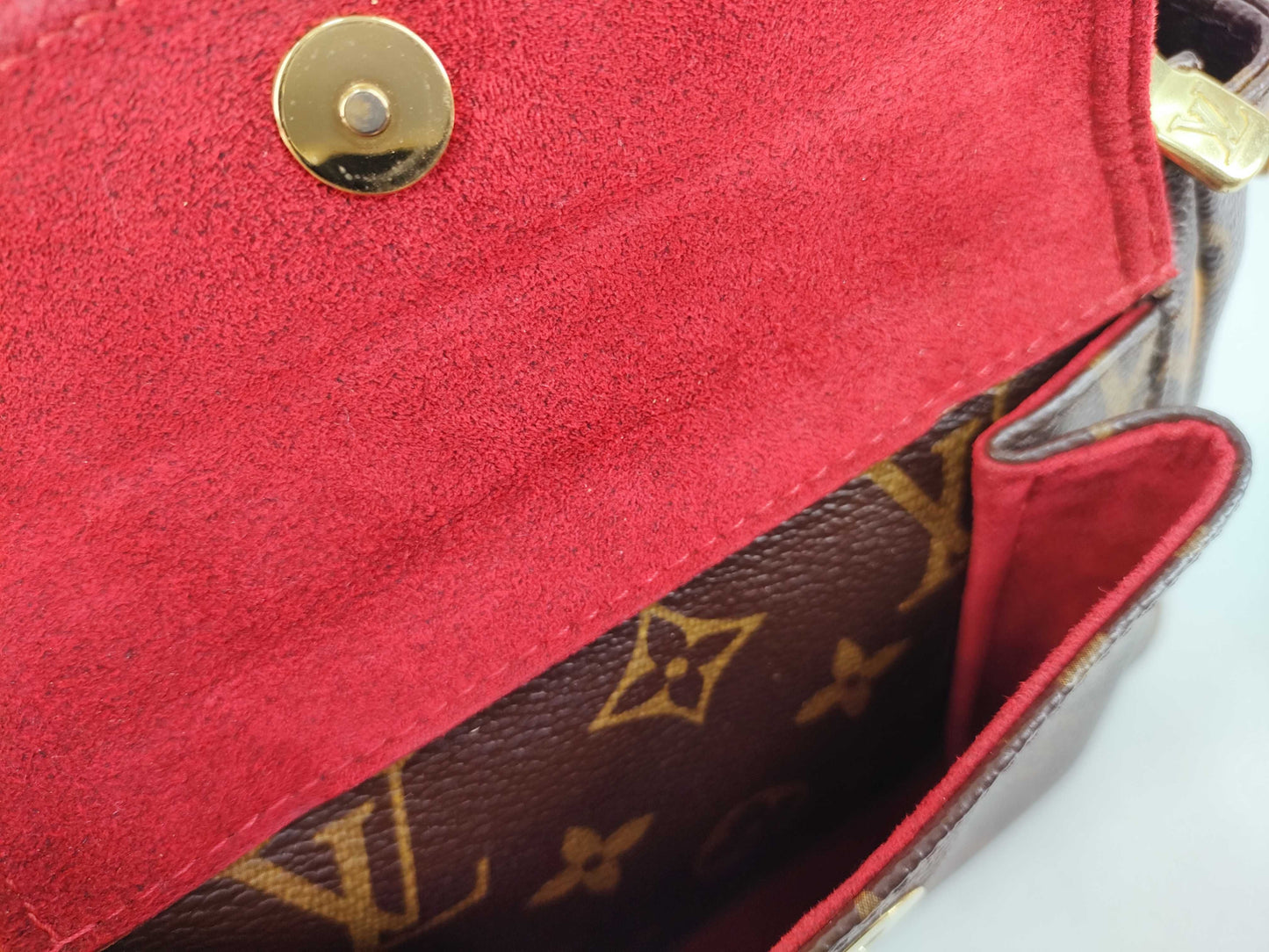 LOUIS VUITTON Monogram Louis Vuitton Viva Cite PM Shoulder Bag